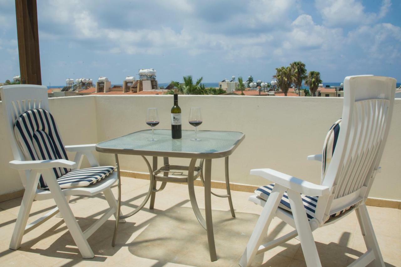 The Paradise Townhouses By Taimoura Paphos Kültér fotó