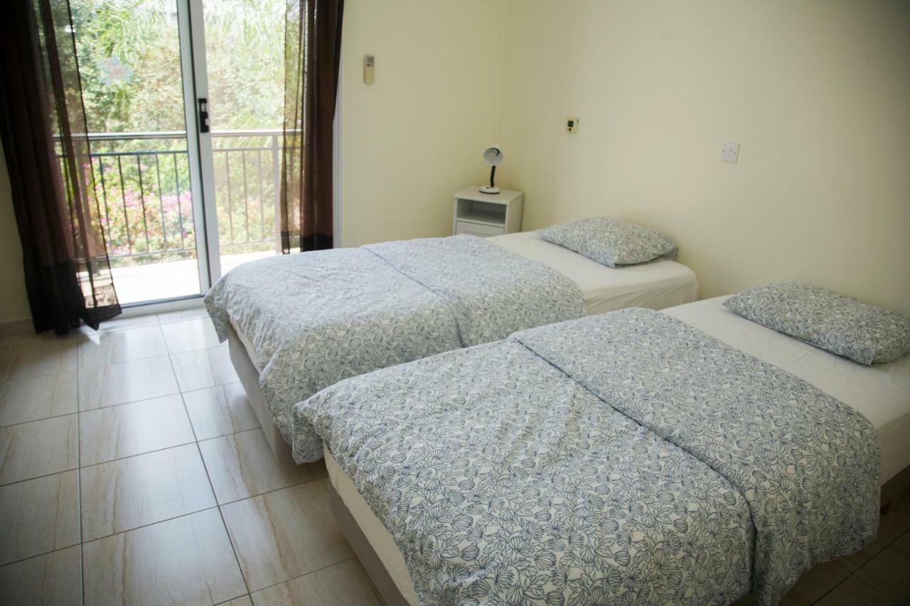 The Paradise Townhouses By Taimoura Paphos Kültér fotó