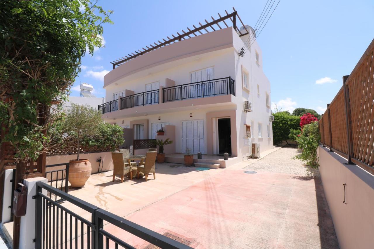 The Paradise Townhouses By Taimoura Paphos Kültér fotó