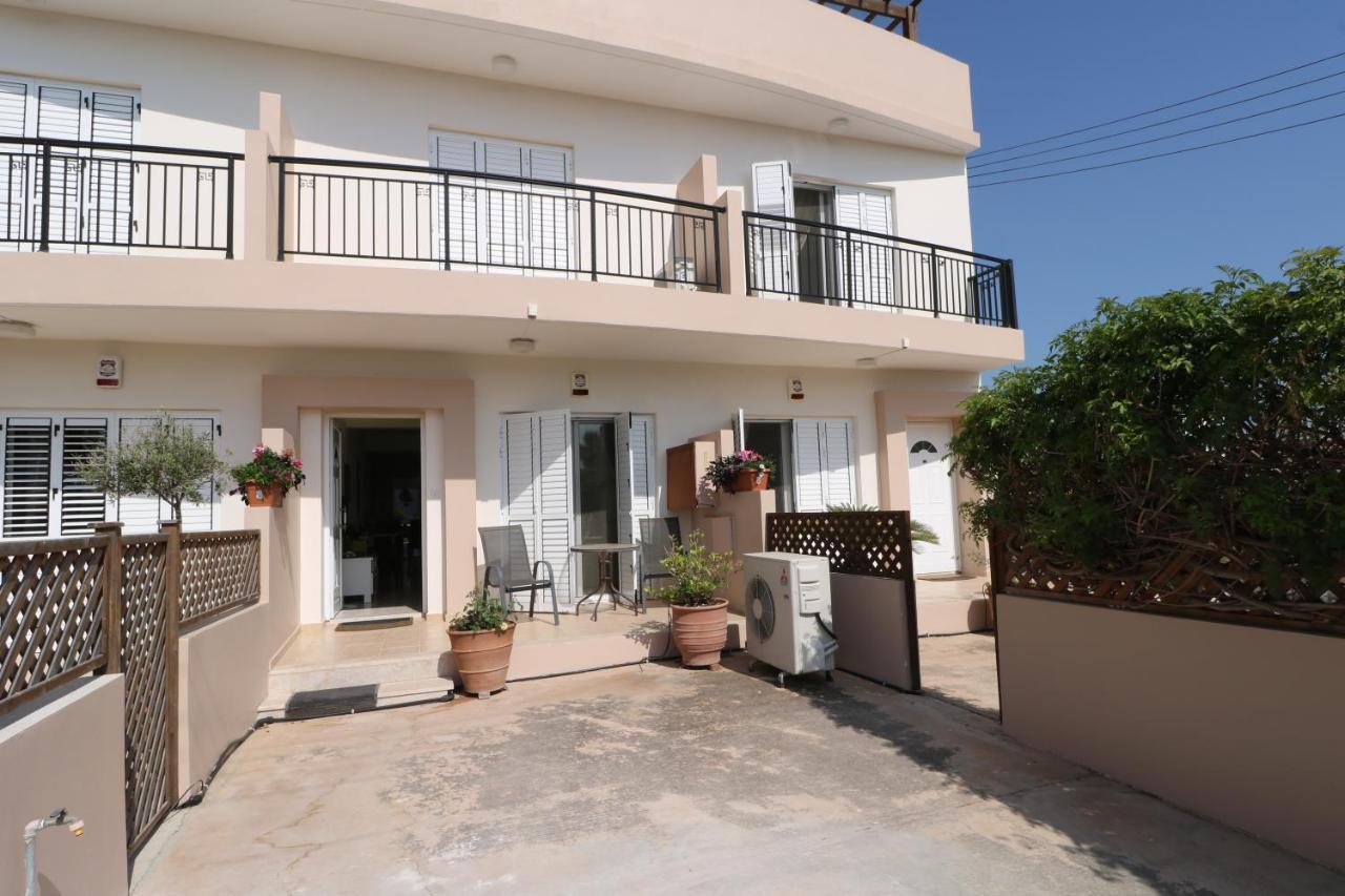 The Paradise Townhouses By Taimoura Paphos Kültér fotó
