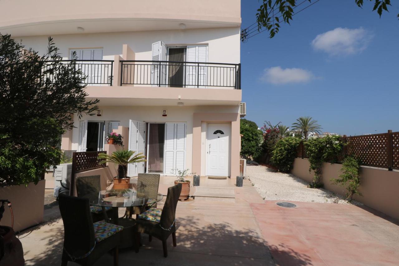 The Paradise Townhouses By Taimoura Paphos Kültér fotó